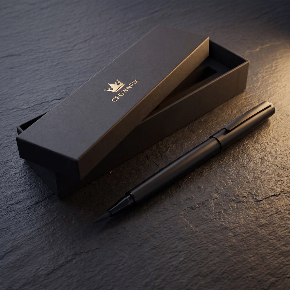 CROWNFIX | Scalp Concealer Pen for Men in use
