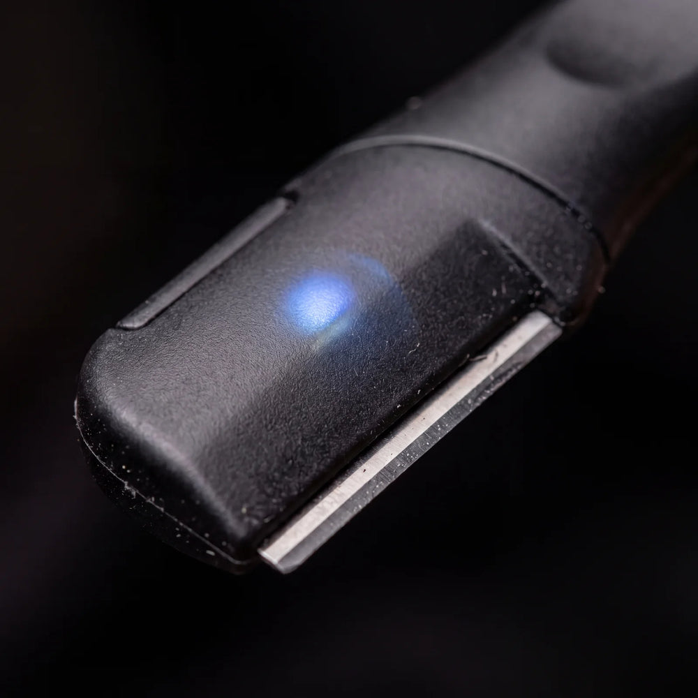 BLADE RESET | Face Resurfacer for Men in use
